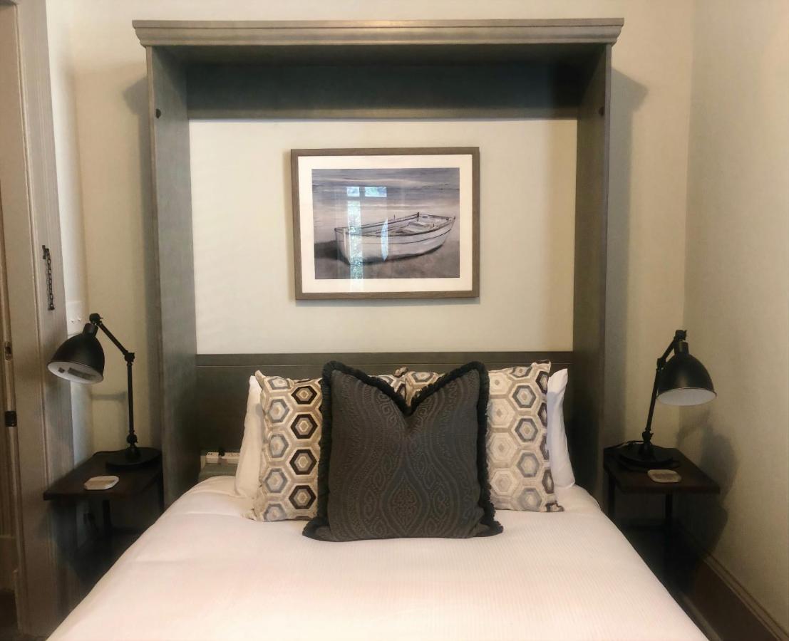 Daybed With Trundle In The Beautiful Ashley Inn 4 Blocks From King St Charleston Extérieur photo