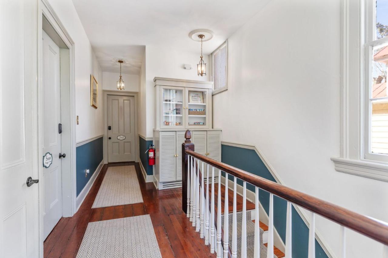 Daybed With Trundle In The Beautiful Ashley Inn 4 Blocks From King St Charleston Extérieur photo