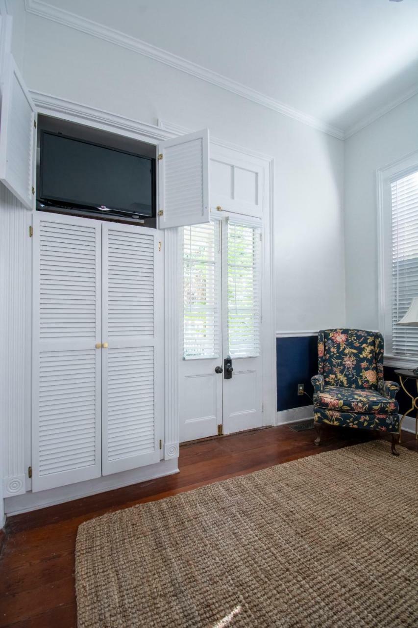Daybed With Trundle In The Beautiful Ashley Inn 4 Blocks From King St Charleston Extérieur photo